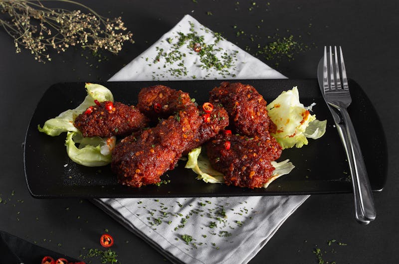 Honey sriracha boneless wings